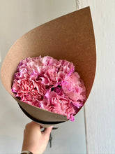 Load image into Gallery viewer, Carnation Bunch
