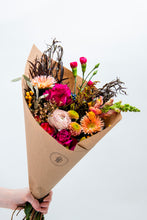 Load image into Gallery viewer, Large Fresh Bouquet