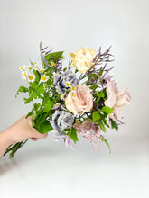 Load image into Gallery viewer, Medium Fresh Bouquet