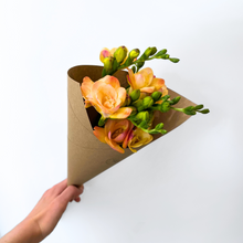 Load image into Gallery viewer, Freesia Bunch

