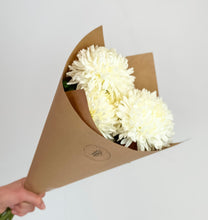 Load image into Gallery viewer, Chrysanthemum Bunch
