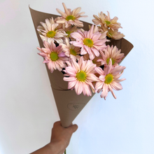 Load image into Gallery viewer, Spray Chrysanthemum Bunch
