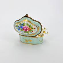 Load image into Gallery viewer, Mint Porcelain Pill Box
