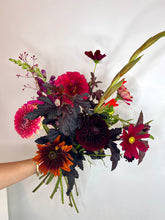 Load image into Gallery viewer, Medium Fresh Bouquet
