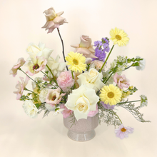 Load image into Gallery viewer, Grand Fresh Flower Arrangement
