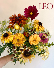 Load image into Gallery viewer, Leo Bouquet
