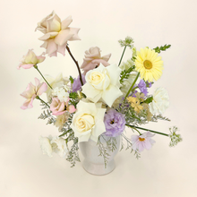 Load image into Gallery viewer, Large Fresh Flower Centrepiece
