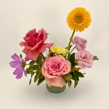 Load image into Gallery viewer, Small Fresh Flower Centrepiece
