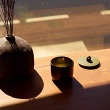 Load image into Gallery viewer, Roen Candle - Nakame
