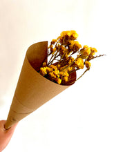 Load image into Gallery viewer, Dried Statice Bunch
