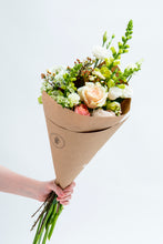 Load image into Gallery viewer, Large Fresh Bouquet

