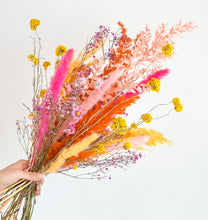 Load image into Gallery viewer, Large Dried Bouquet
