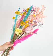 Load image into Gallery viewer, Medium Dried Bouquet

