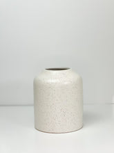 Load image into Gallery viewer, Flynn Vase (multiple sizes)
